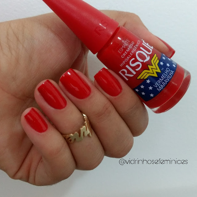 Vermelho Maravilha Coleção da Risqué Mulher Maravilha Vermelho Maravilha Coleção da Risqué Mulher Maravilha