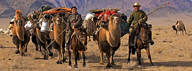 [Image: 4+Mongolia+Altai+nomads.jpg]