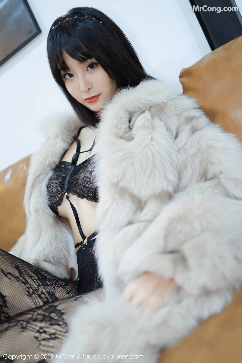 MFStar Vol. 422: 蓝 夏 Akasha (56 pictures)