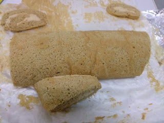 El Fogón de la Comarca Tronco de navidad relleno de mousse de turrón