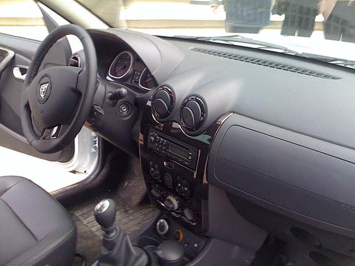  Renault Duster - interior