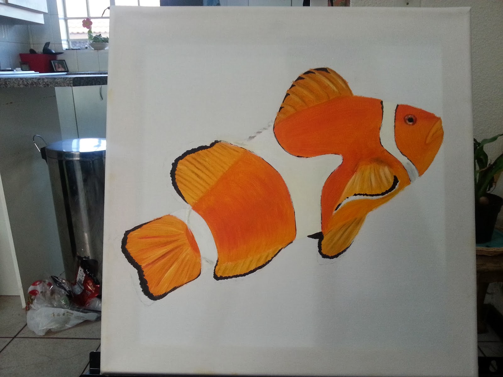 How to paint a clown fish 4
