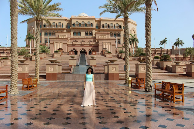 abbigliamento consono negli emirati arabi