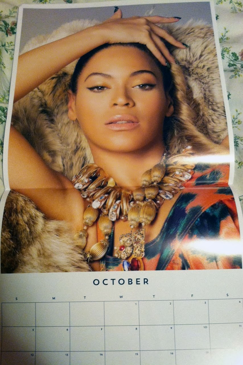Retro Bikini: Beyonce Knowles 2014 Calendar of the Days