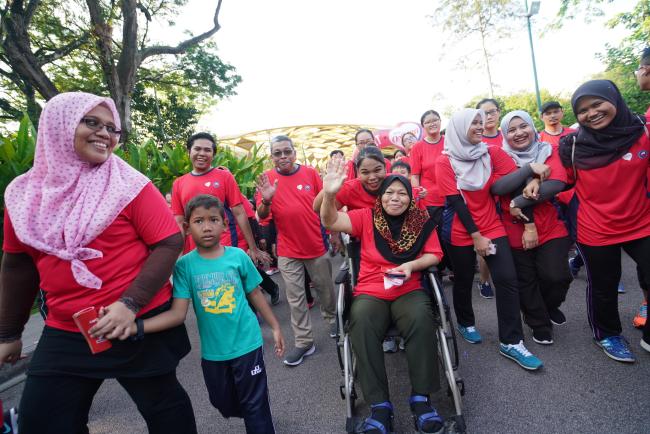 4,000 MERIAHKAN ACARA JALAN KAKI WALK-A-MILE