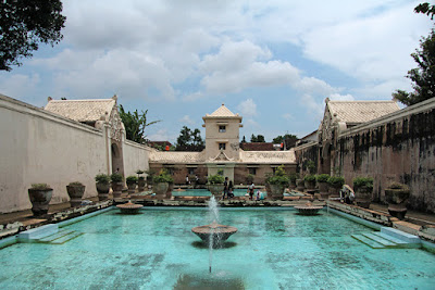 Jogjakarta also known as Yogyakarta is one of the heritage city in Indonesia 6 Best Place in Jogjakarta City
