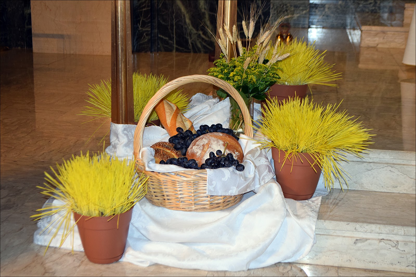 Il Regno: Maundy Thursday Mass of the Lord s Supper Church