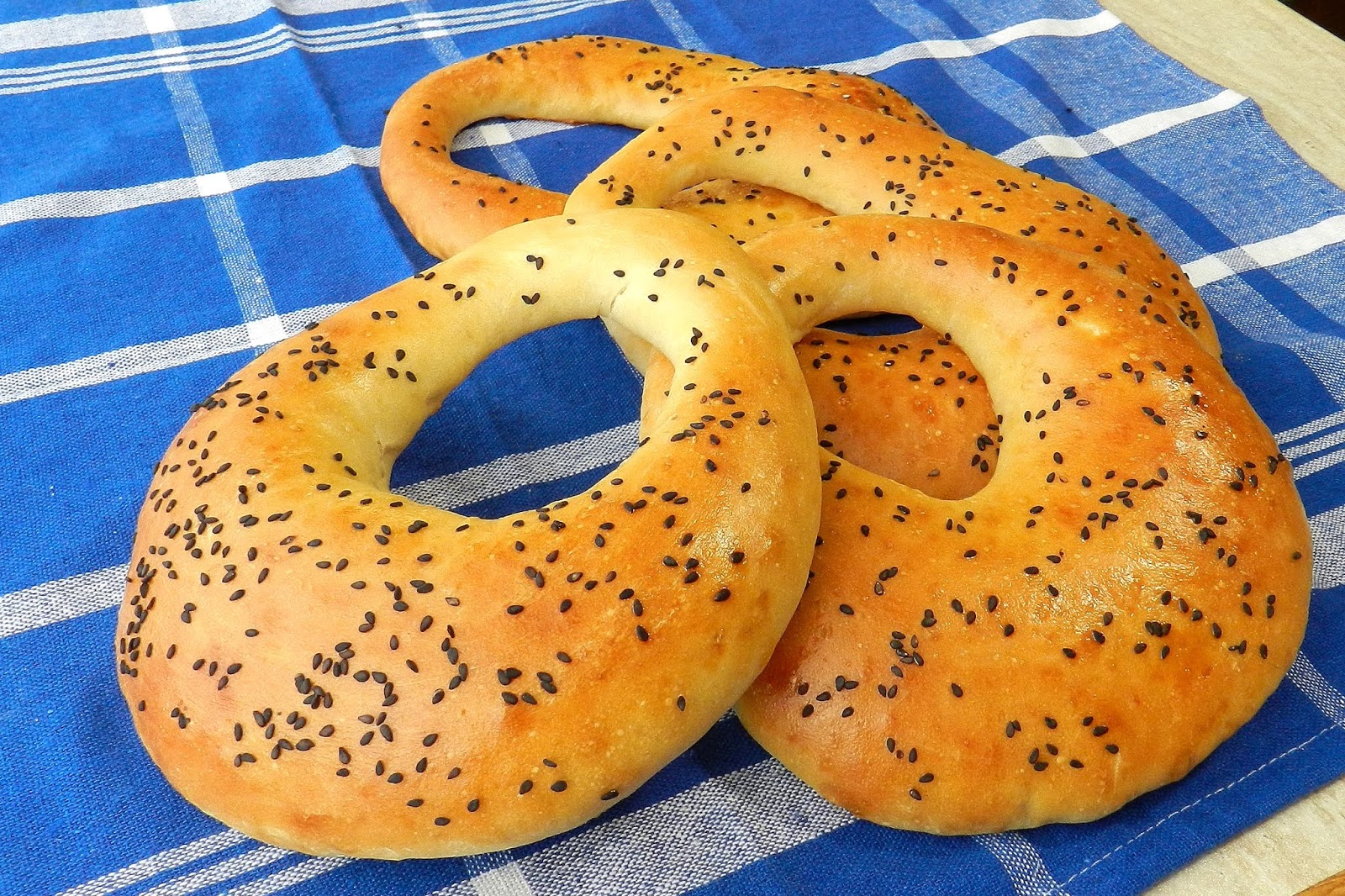 Lebanese Purse Bread KAAK Lebanese Street Bread Recipe