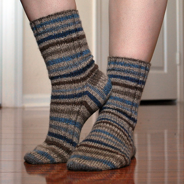 my-knitted-heart-vanilla-socks
