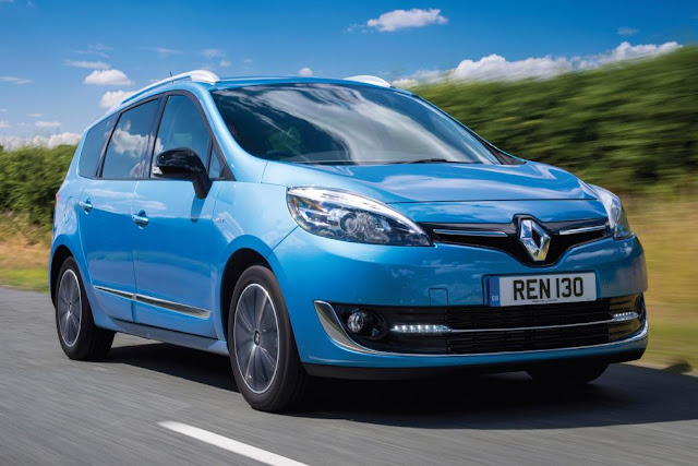 Renault Grand Scenic front view Renault Grand Scenic front view