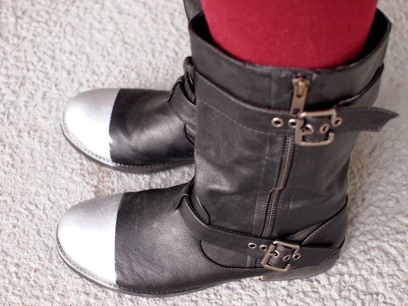 cap toe boots womens