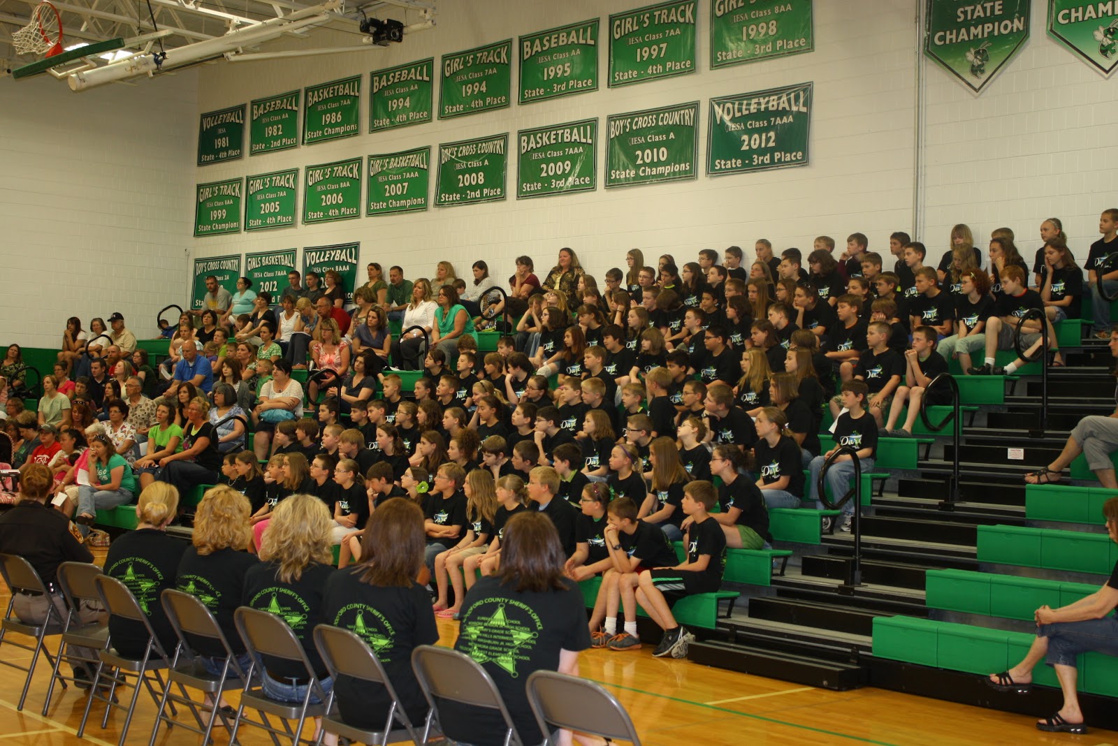 Eureka Middle School Buzz DARE Graduation for 5th Graders
