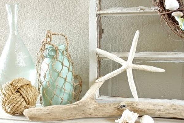 LA GUARIDA DE BAM: Mesas en la playa