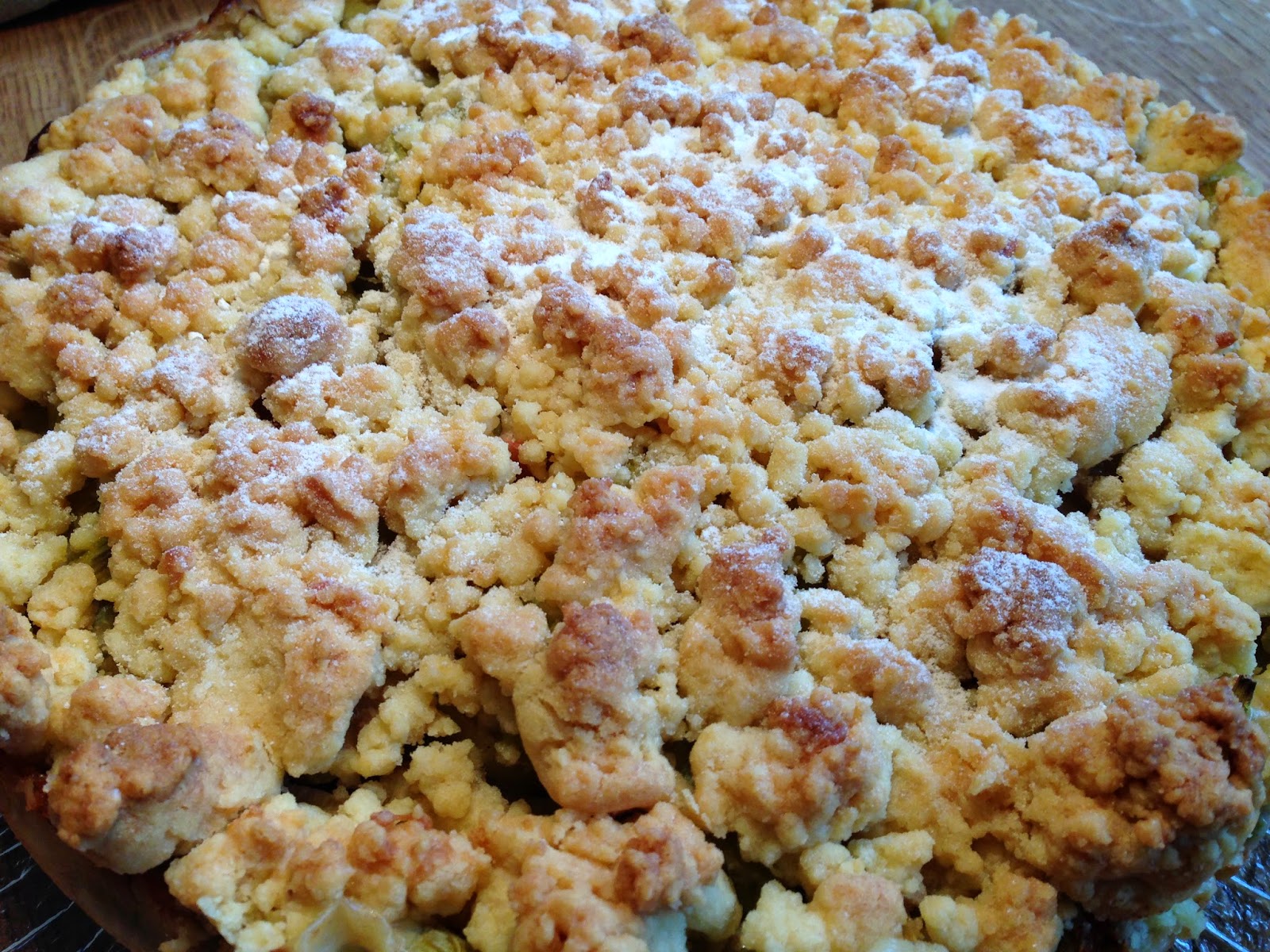 Fleischlos-lecker: Rhabarberkuchen mit Streuseln