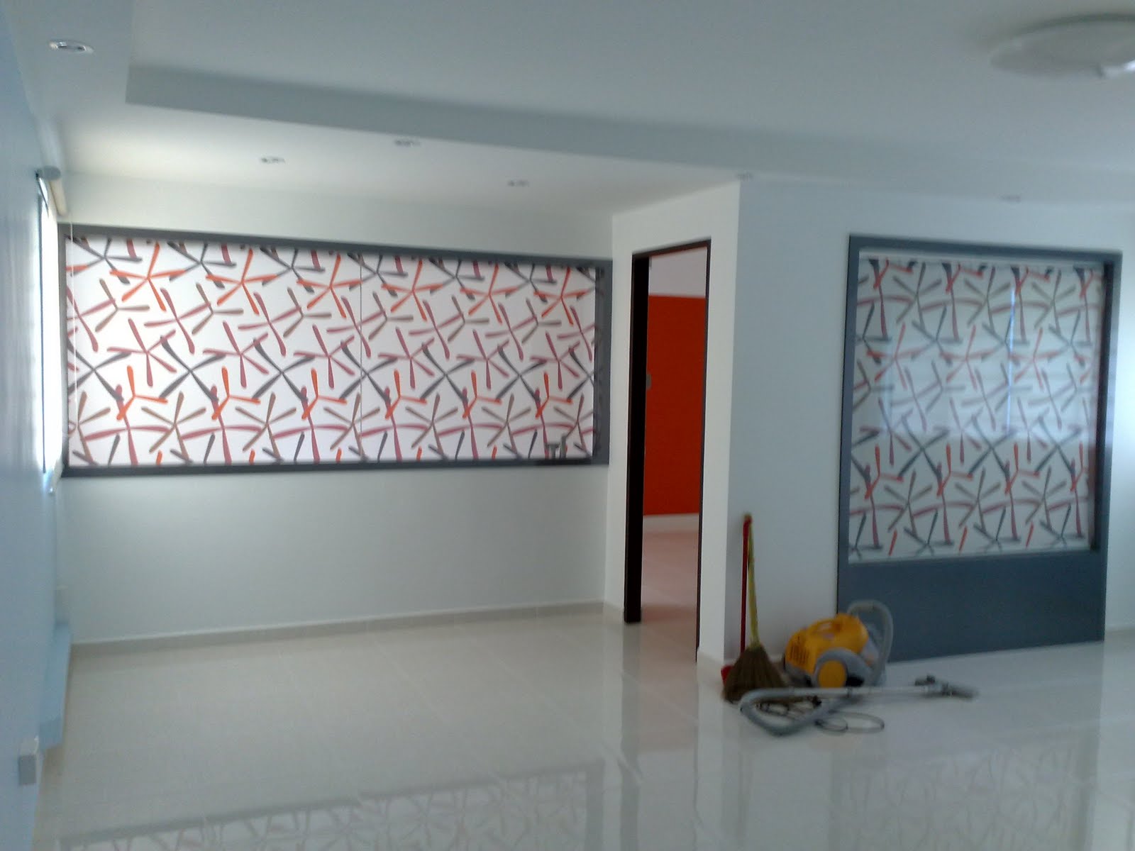 CORRI TRACK PTE LTD Curtains and Blinds