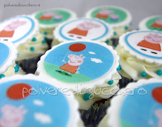 torta decorata cake design cupcakes peppa e george pasta di zucchero polvere di zucchero