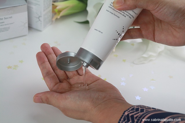 cleanser white secret