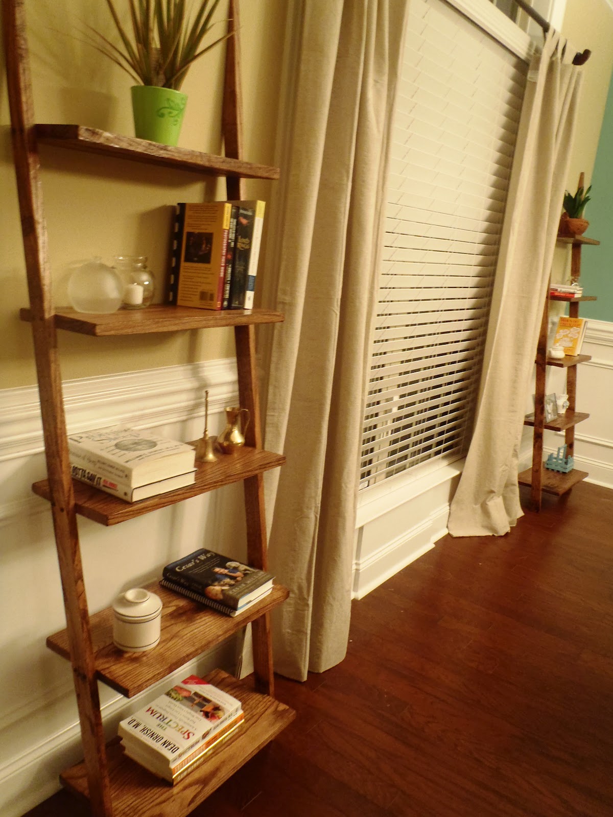 Lazy Liz on Less: Ladder shelves