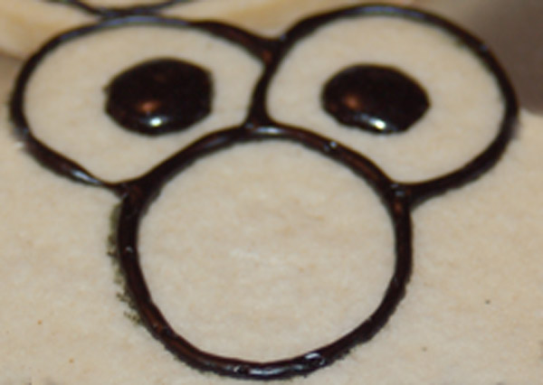 Step-by-step How To Decorate Elmo Cookies