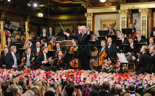Daniel Barenboim, Berlin Philharmonic Orchestra (Photo Terry Linke)