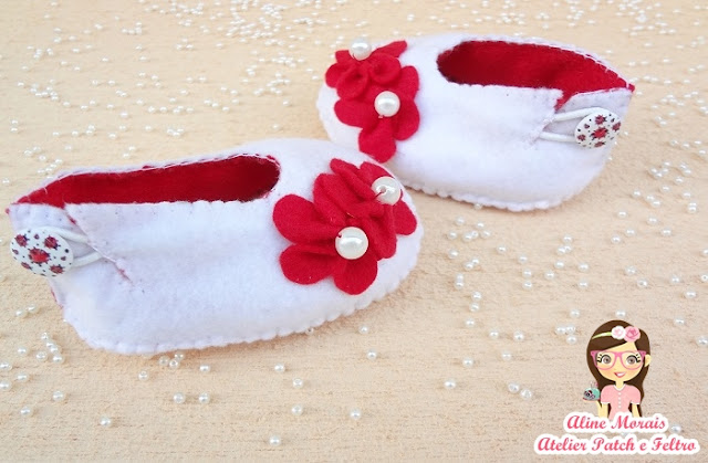 sapato sapatinho de feltro flores floral  para bebe nenem 