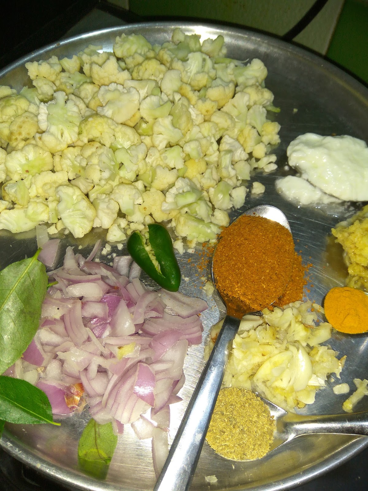 CAULIFLOWER CURD CURRY