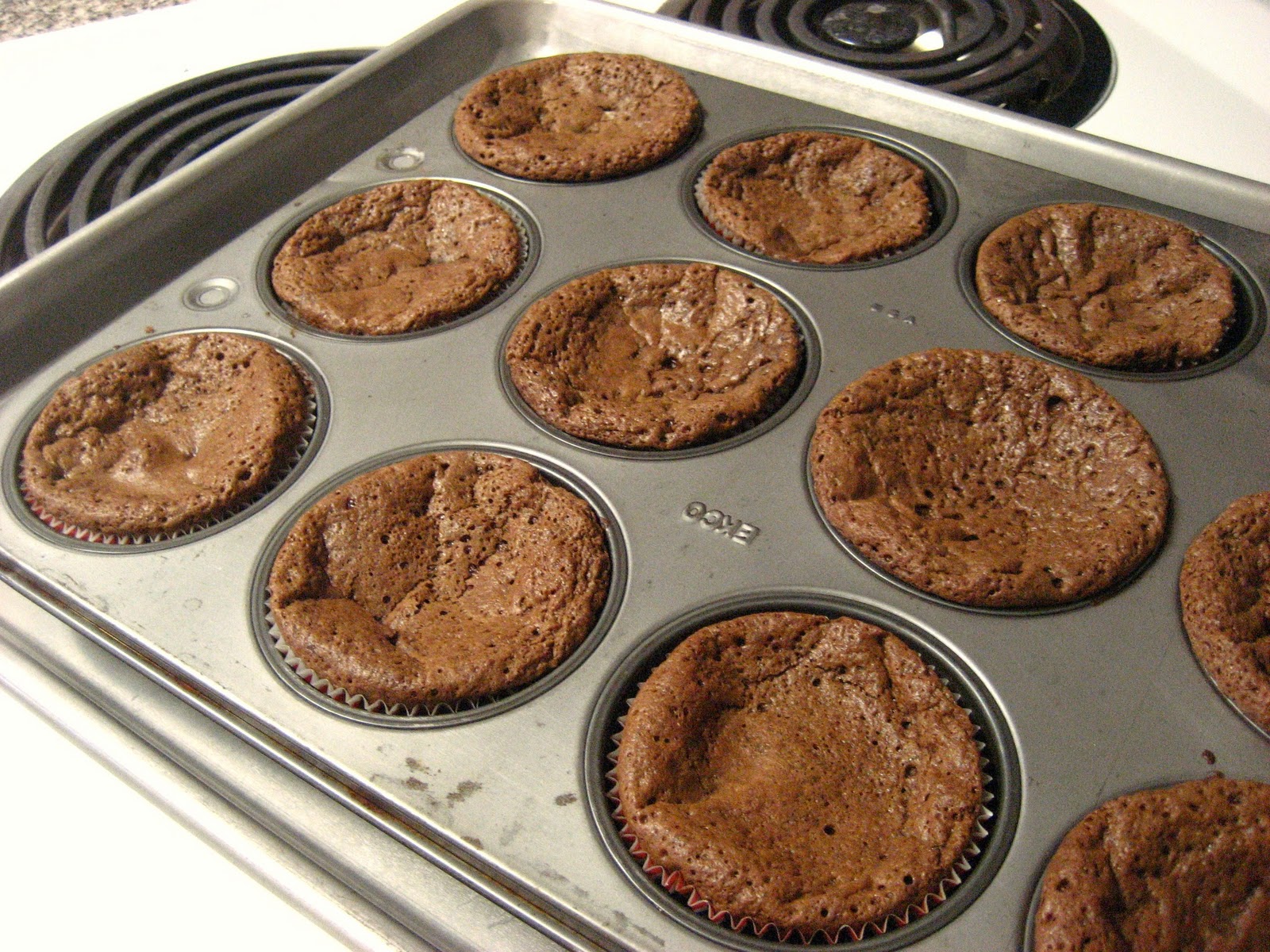 The Foodie Next Door Chocolate Soufflé Cupcakes