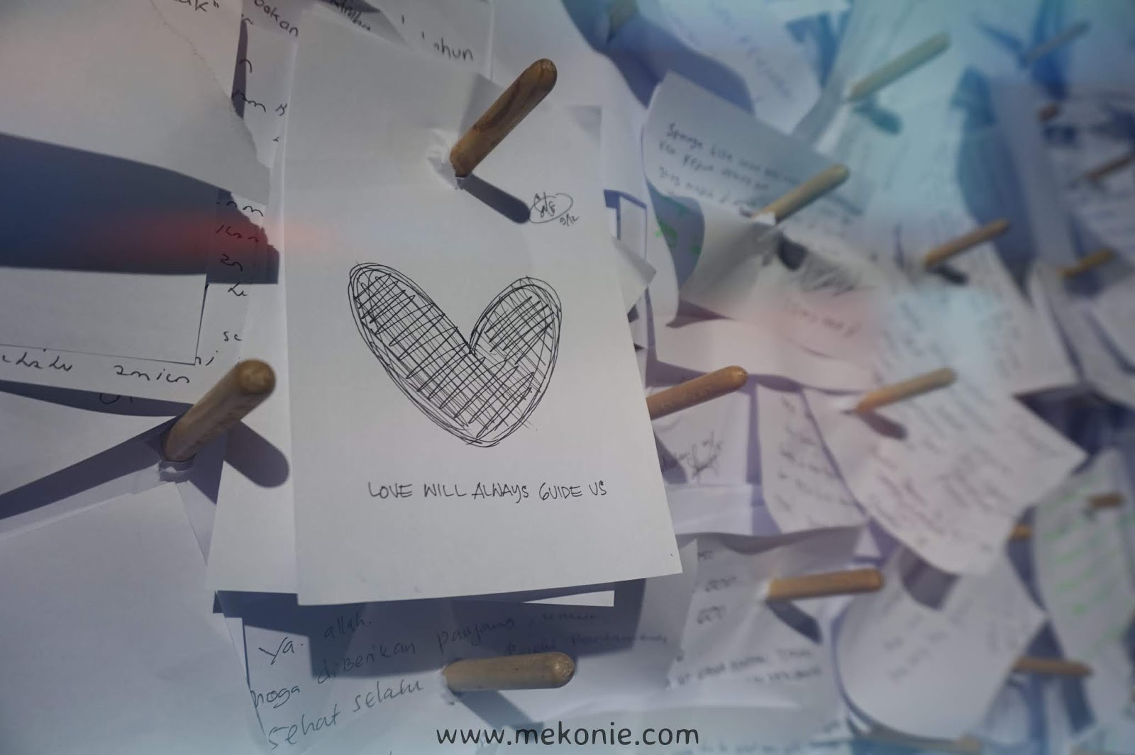 Gereja Ayam Sebenarnya Adalah Burung Merpati Mek Onie