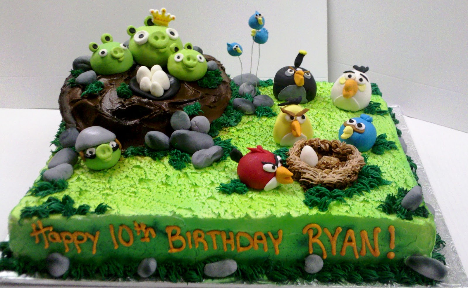 best party cakes: Angry Birds Birthday Cake | Angry Birds Birthday Cake