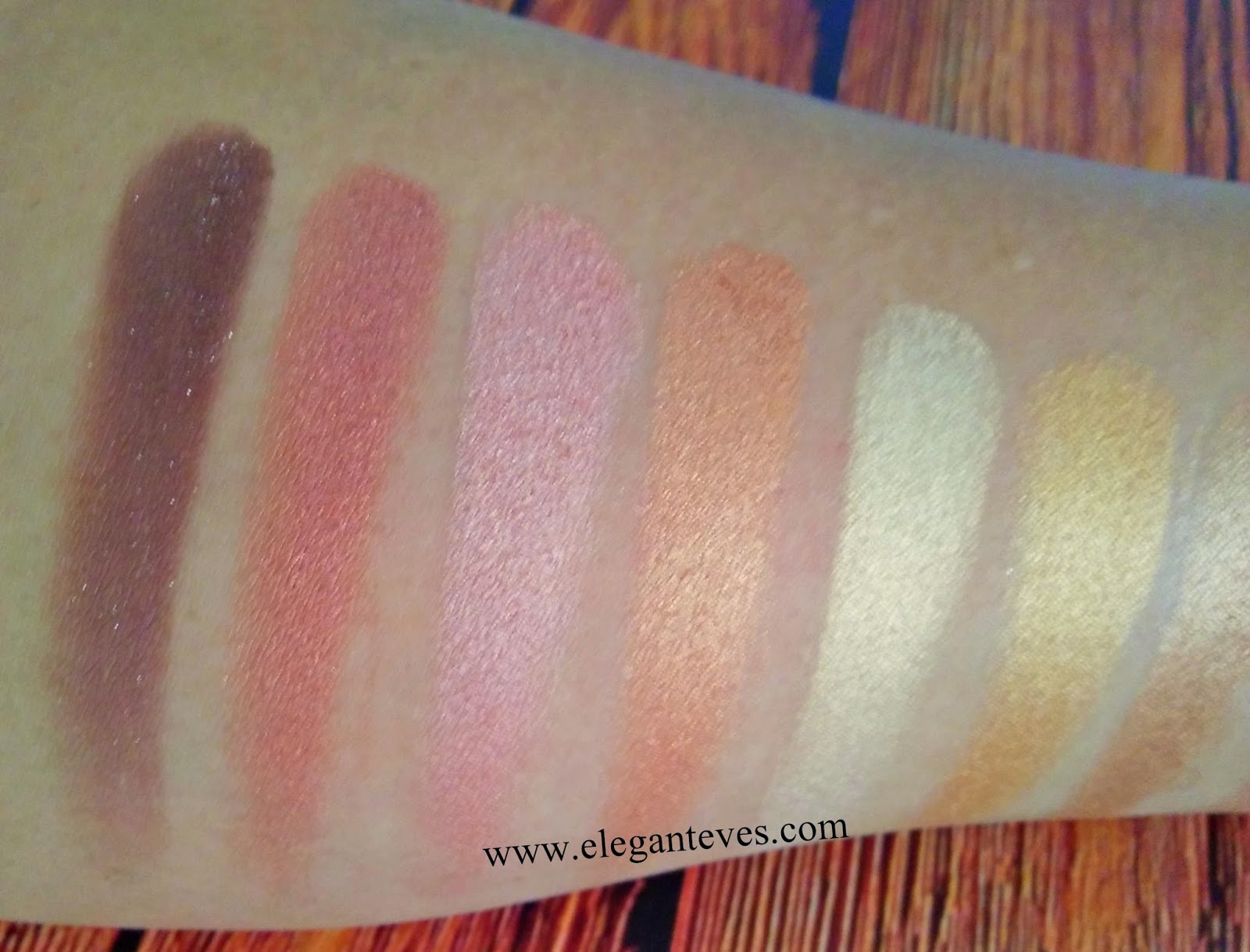 Sivanna Colors Makeup Studio Pro Eyeshadow palette01 Review, Swatches