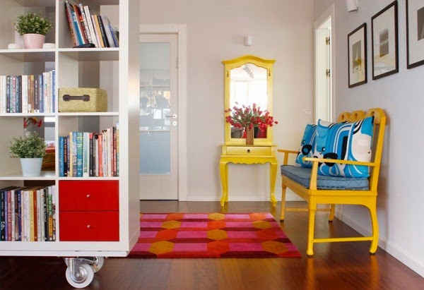 Tips for decorating with bold colors