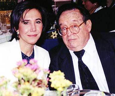 Roberto Gómez Bolaños y Florinda Meza Foto de Roberto Gómez Bolaños y su esposa muy elegante