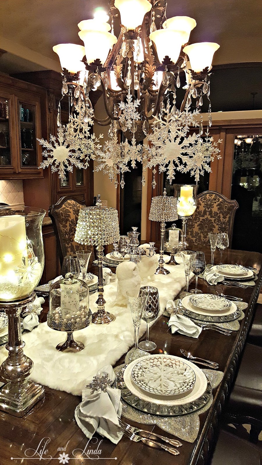 snowflakes and baubles tablescape life and linda snowflakes and baubles tablescape life and linda
