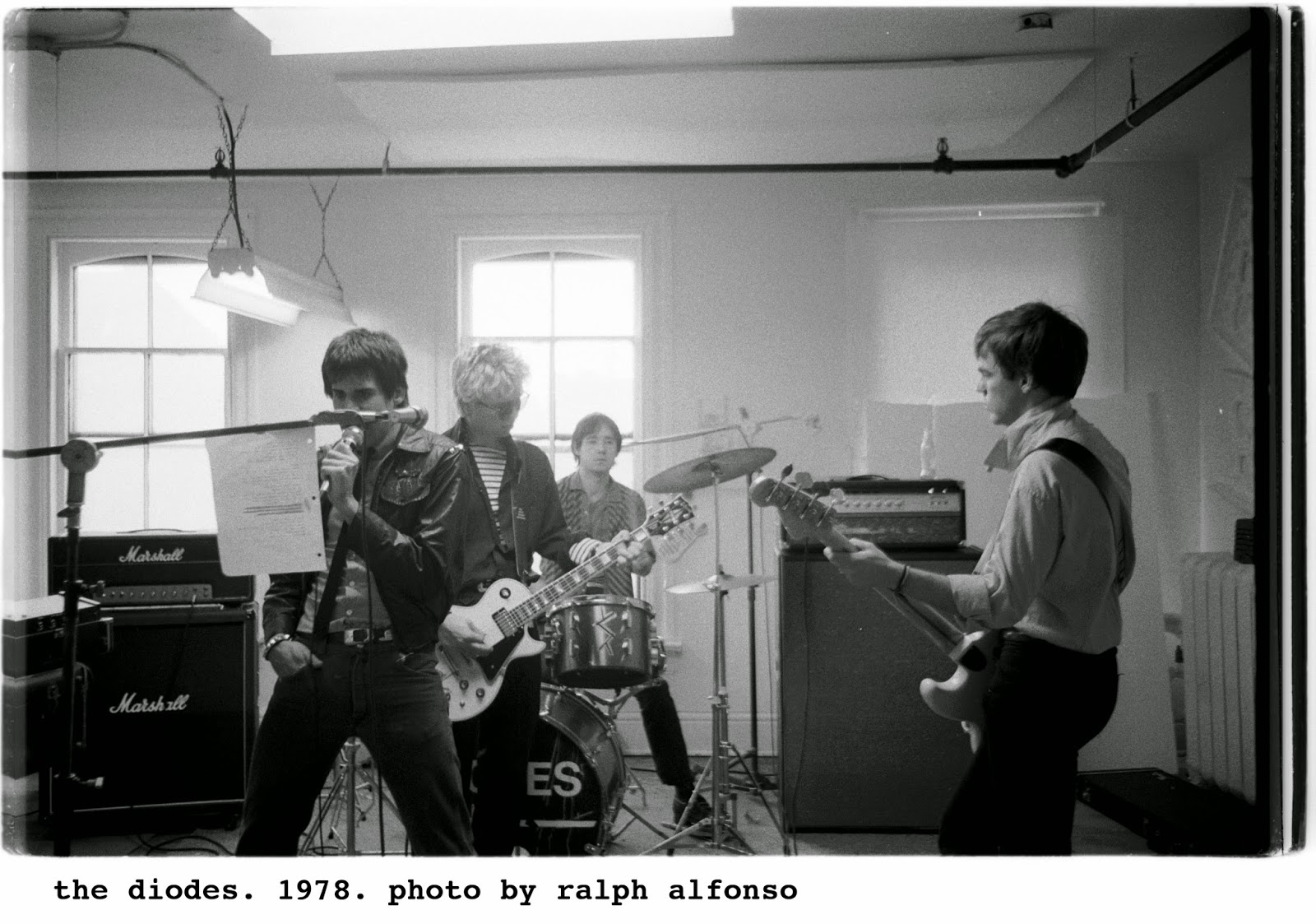 The Toronto Historical Jukebox "Tired Of Waking Up Tired" by The Diodes