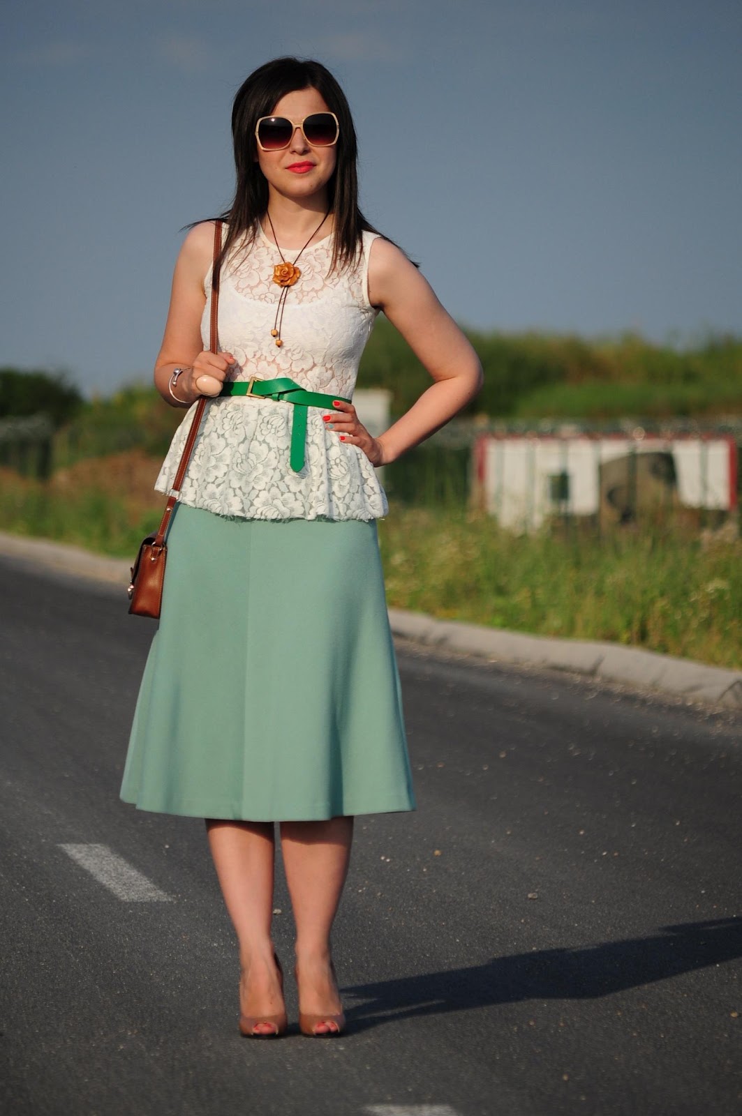 Miss Green: Lace peplum and mint