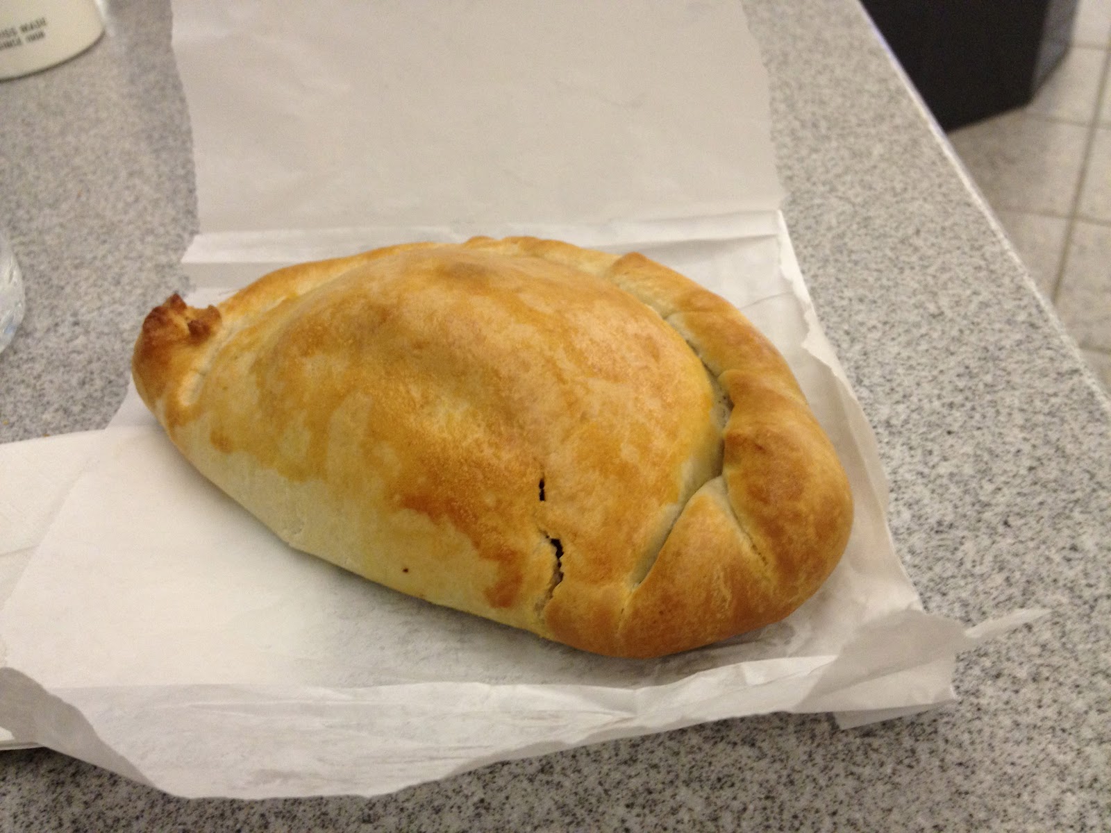 WhereShouldWeGoMSP Potter's Pasties Food Truck