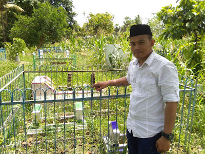 Presiden AMIWB Ziarah di Makam Hasdawati