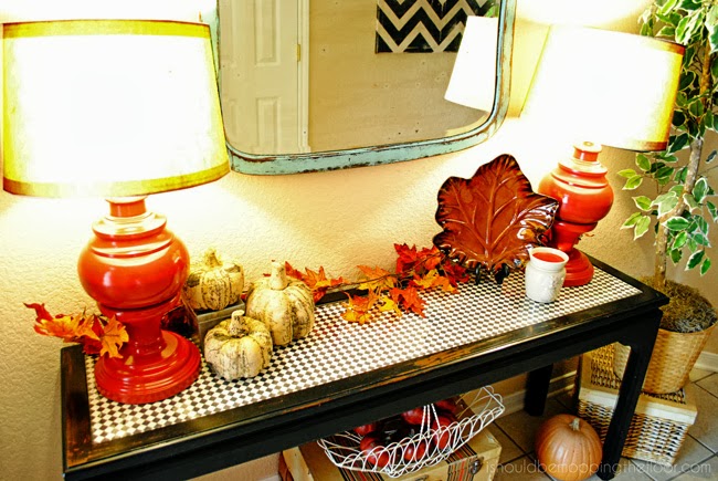Simple and affordable ideas to decorate for fall.