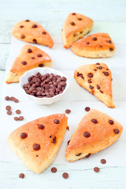 Czekoladowo-drożdżowe- bułeczki-Edyta-Guhl http://dolcevitainmykitchen.blogspot.com