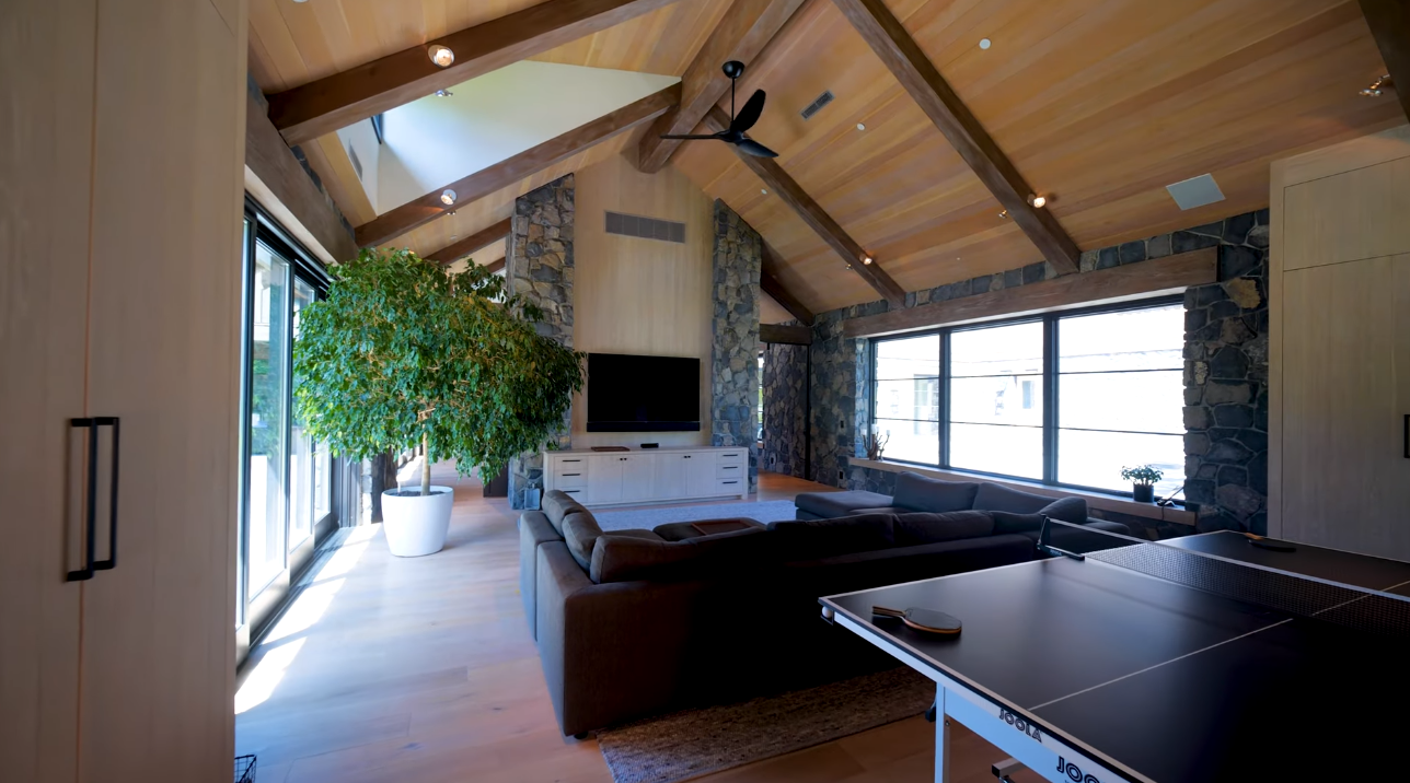 19 Photos vs. Napa Valley-Inspired Luxury Estate in the Heart of Vancouver | Modern Architecture Home - Luxury House & Interior Design Tour 19 Photos vs. Napa Valley-Inspired Luxury Estate in the Heart of Vancouver | Modern Architecture Home - Luxury House & Interior Design Tour