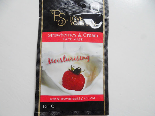 http://www.verodoesthis.be/2016/06/julie-primark-strawberries-cream.html