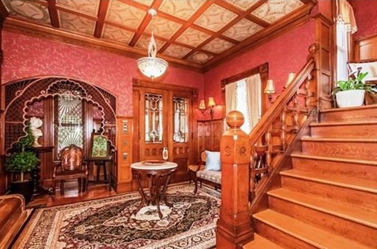 Sweet House Dreams 1898 Victorian Mansion in Springfield, Massachusetts