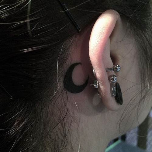 18 Enchanting Blackwork Moon Tattoos