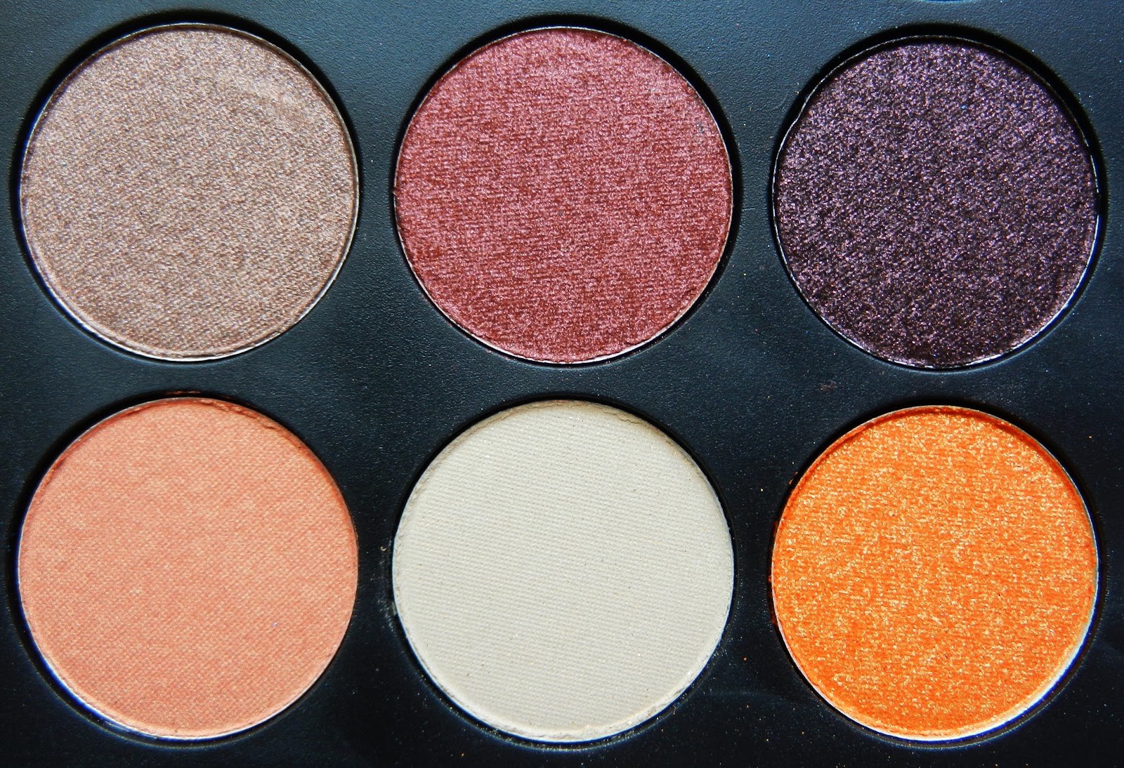 тени цвета 40+. палитру теней из 88 цветов. палетка 252 цвета. цветовая палитра палетки. как починить рассыпанные тени.