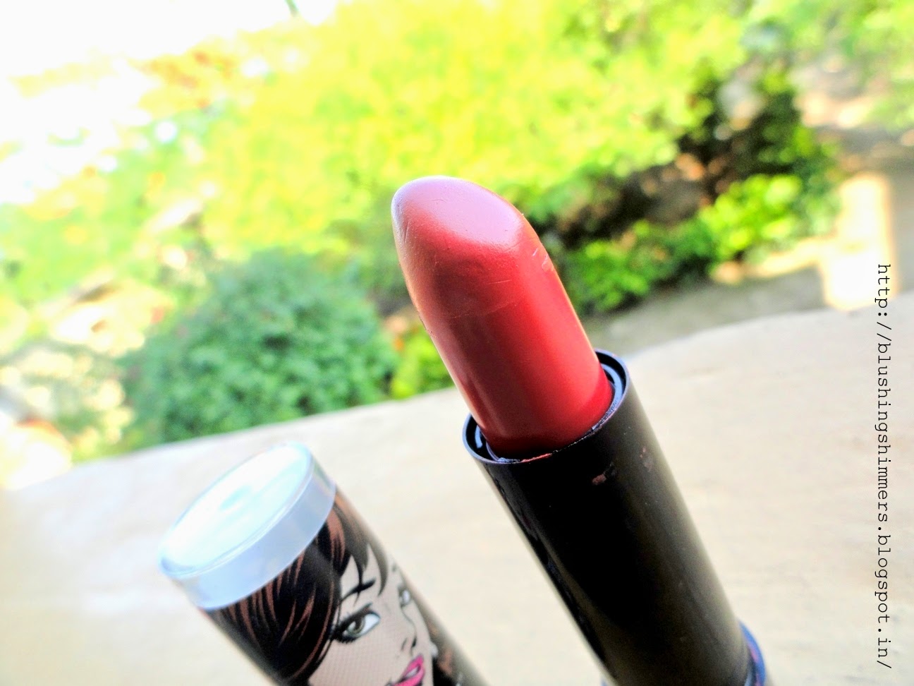 Street wear color rich ultra moist lipstick-Berry Dreamy review,swatches