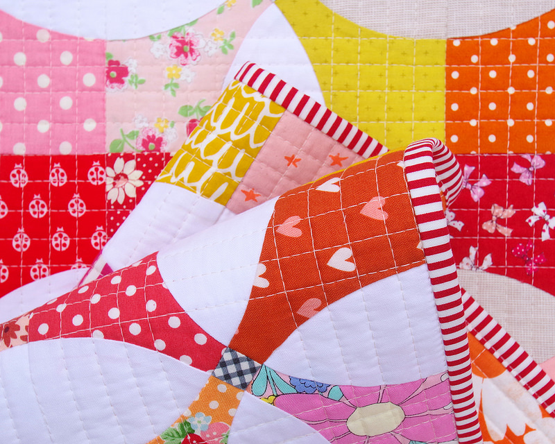 Berry Marmalade ~ A Flowering Snowball Quilt | © Red Pepper Quilts 2017