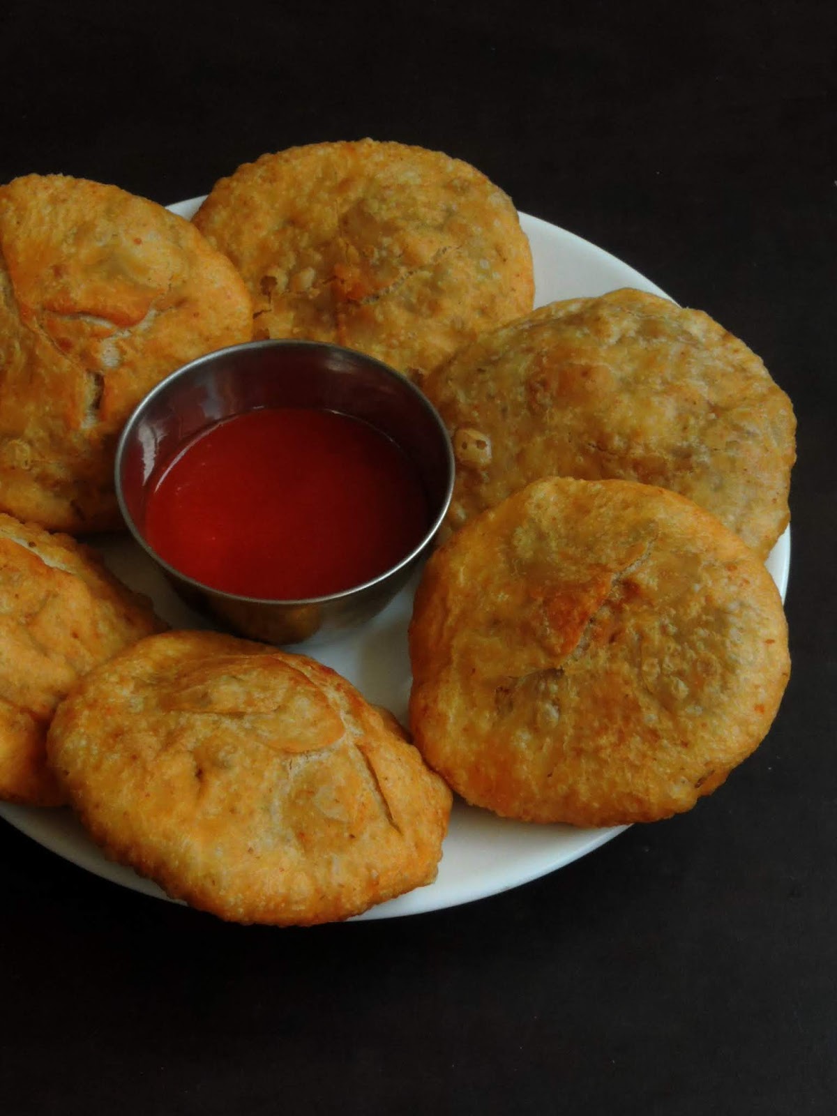 Priya's Versatile Recipes Pyaaz Poha Kachori/Onion & Rice Flakes Kachori