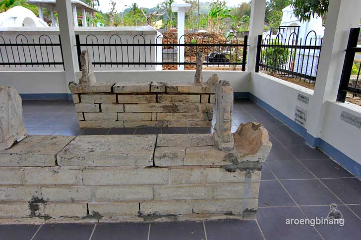 kompleks makam yudanegara ii banyumas