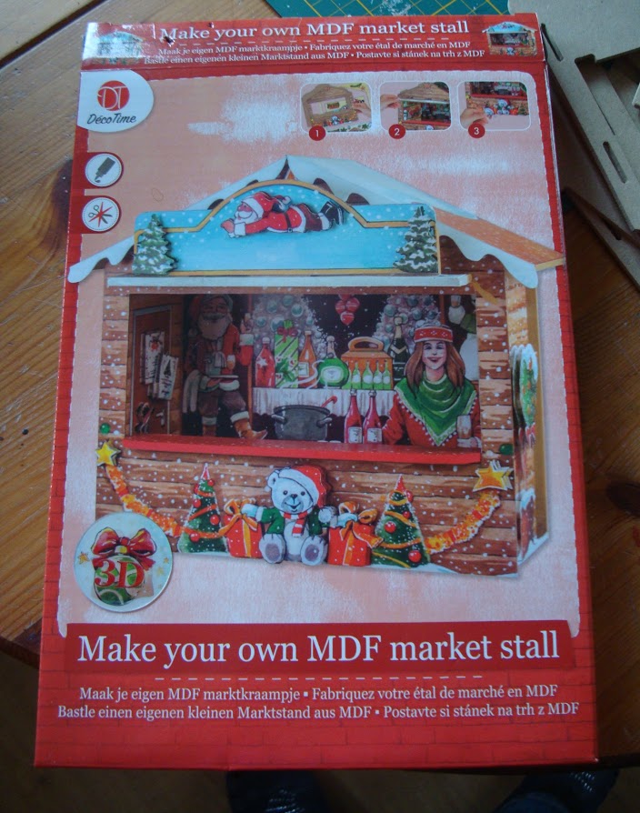 Marianne's Miniverse: Making a Christmas market stall .