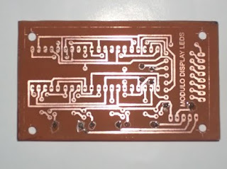 Circuito electrónico con método de la plancha (PCB casero).